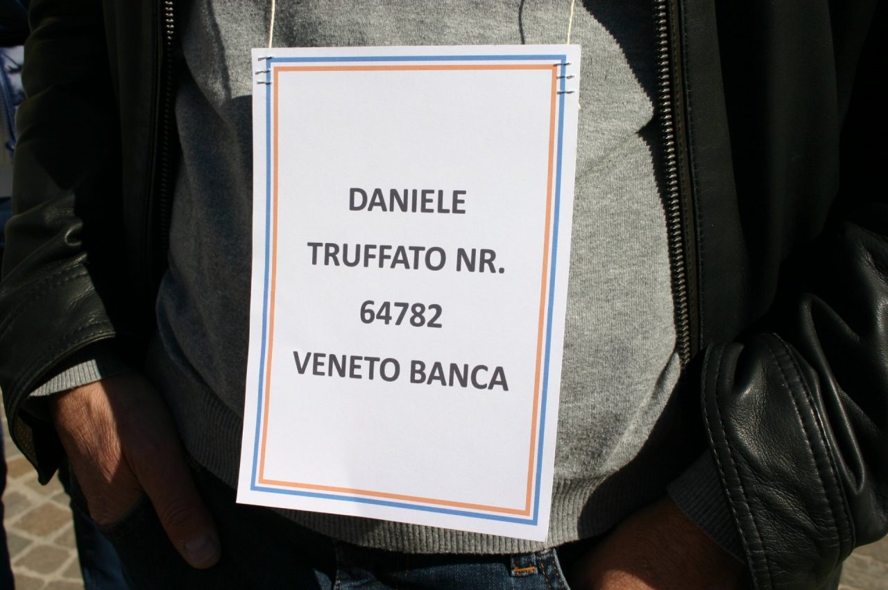 I truffati irriducibili davanti all’ex Veneto Banca