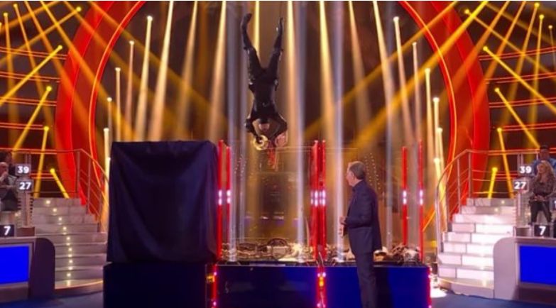 Ciao Darwin: gli animalisti denunciano Bonolis per maltrattamenti