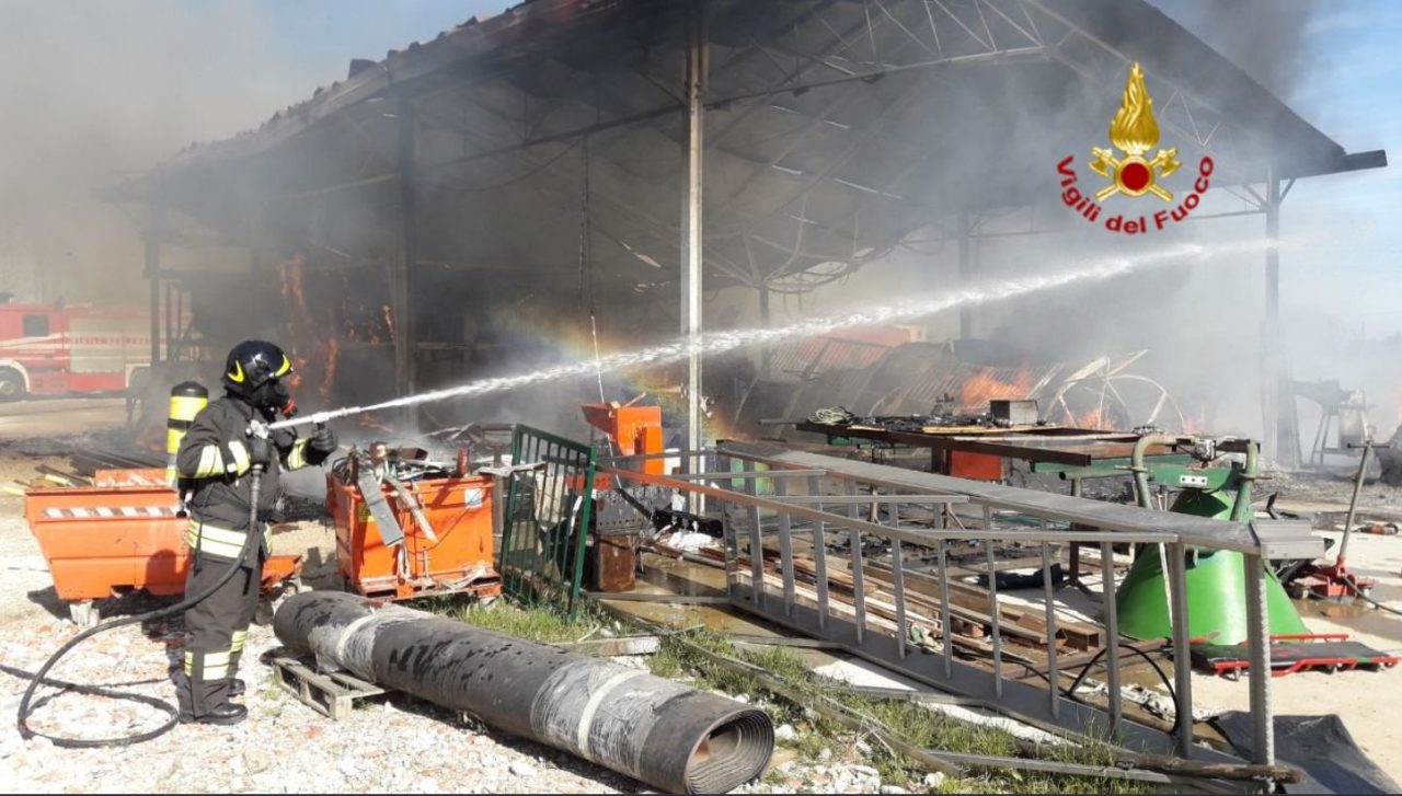 Due cavalli morti in un incendio a San Fior