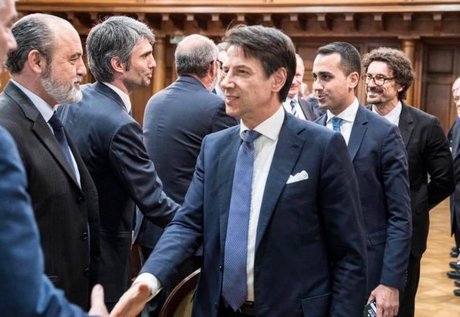 Congresso mondiale delle famiglie a Verona il premier Conte toglie il patrocinio
