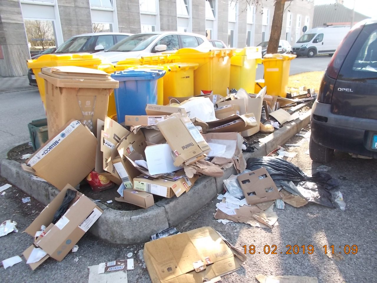 Pugno di ferro contro gli eco vandali