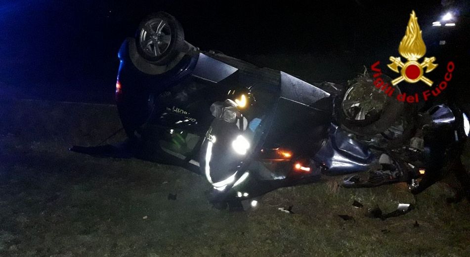 Scontro nella notte a Castello di Godego, due giovani in ospedale