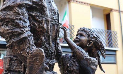A Castelfranco la prima statua in Italia dedicata ai Vigili del Fuoco