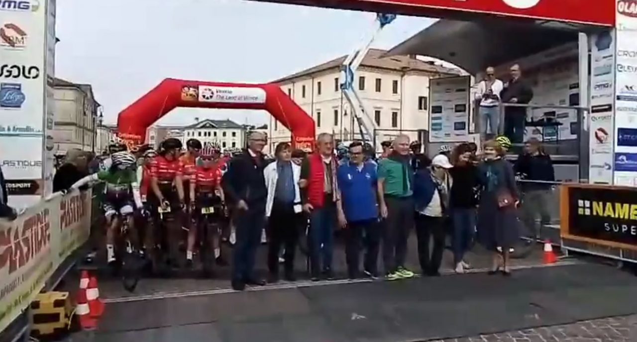 E’ partita la Gran Fondo del Centenario