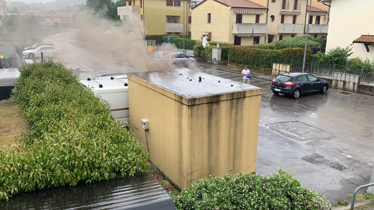 Fulmine sulla centrale Enel di Asolo, seri i danni