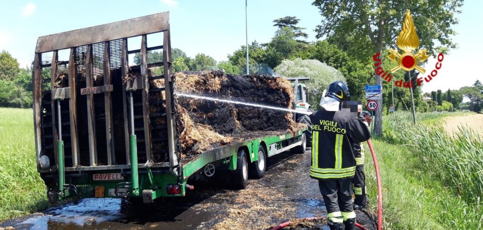 Le balle di fieno vanno a fuoco - Prima Treviso