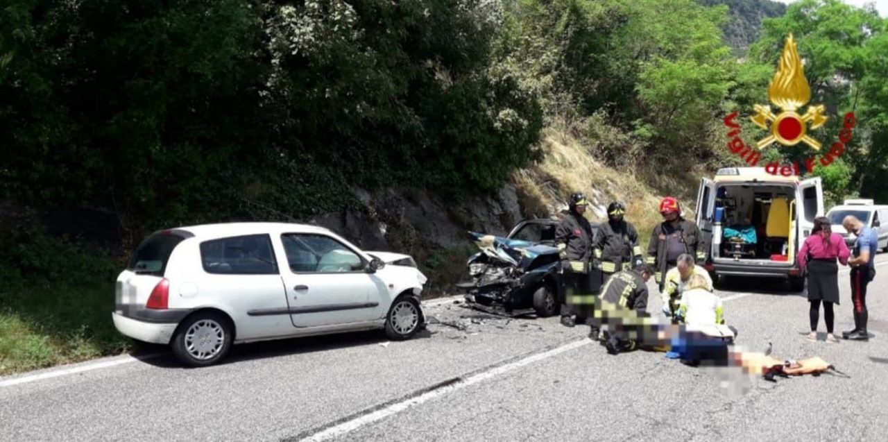 Frontale a Vittorio Veneto, tre feriti