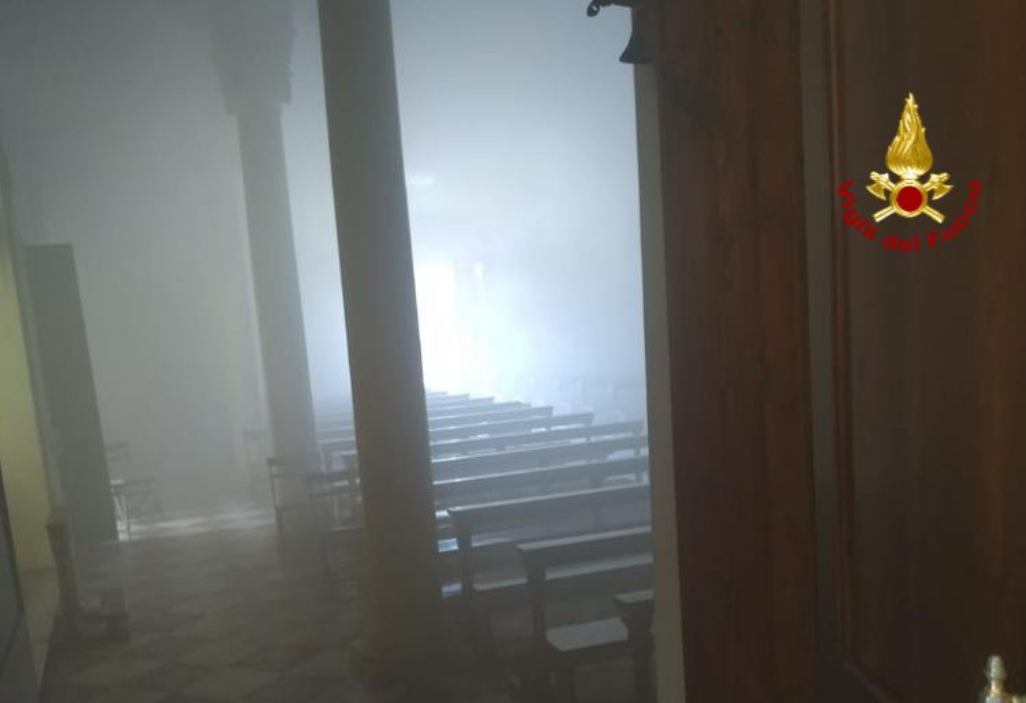 Esplosione nella sacrestia, nessun ferito