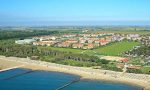 Rischia di annegare a Caorle, l'elisoccorso atterra sulla spiaggia