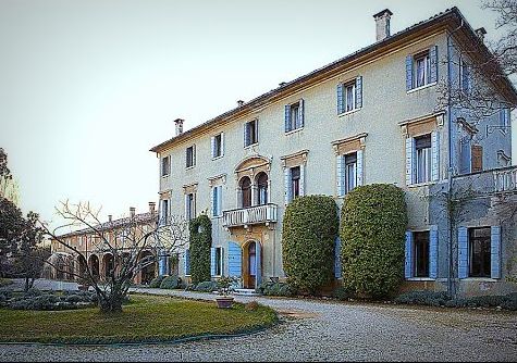 La storica Villa Bertolini andrà all’asta