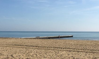 Pazzo autunno, a Jesolo si fa ancora il bagno