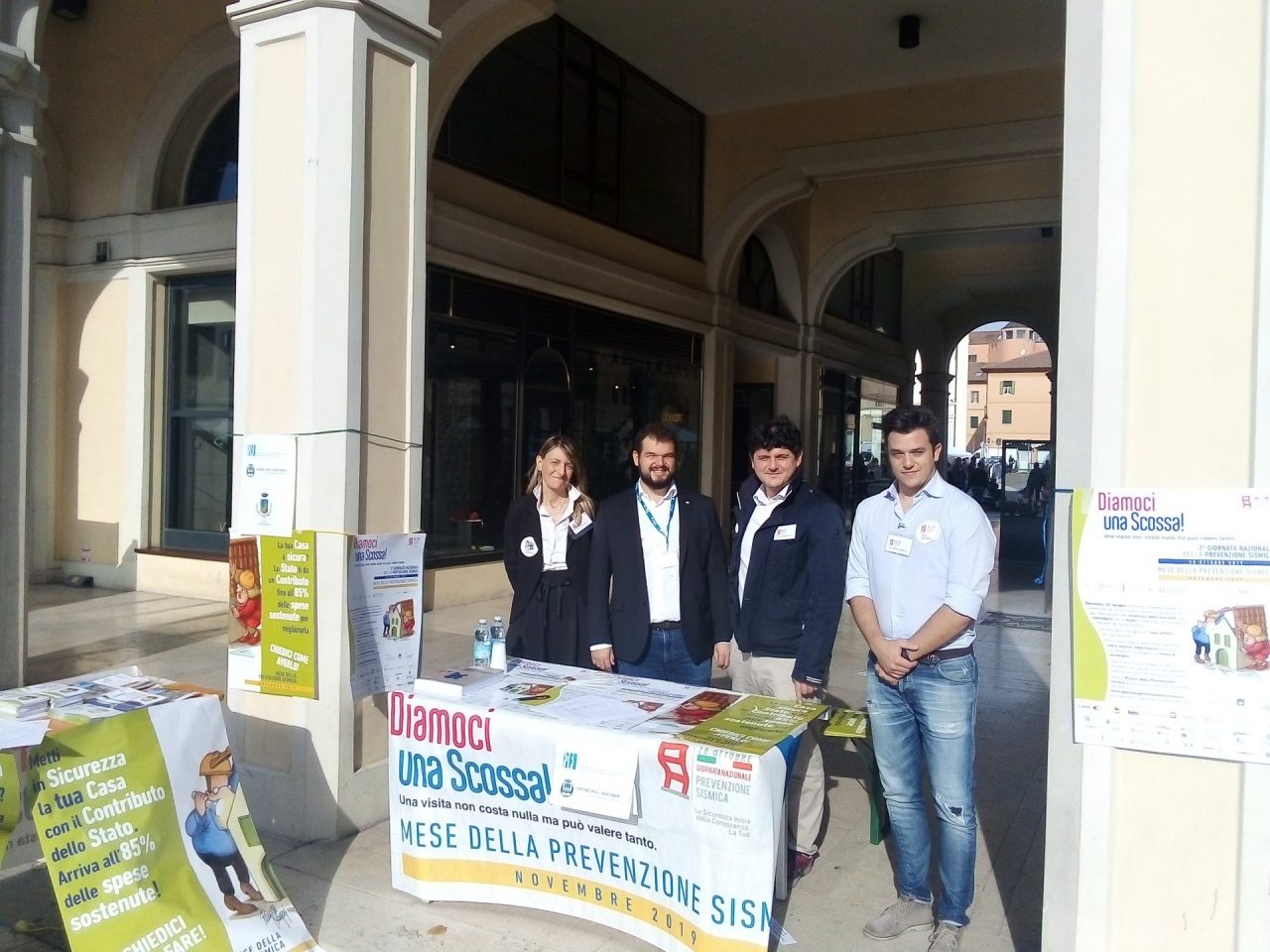 “Diamoci una scossa”, ingegneri e architetti in piazza contro i terremoti