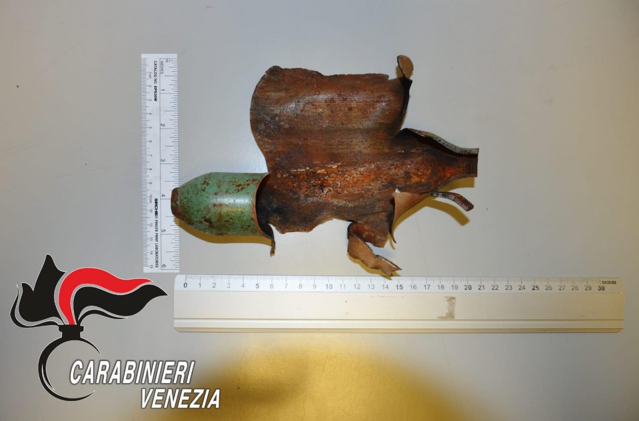Minaccia l’ex fidanzata con un ordigno artigianale: arrestato dai carabinieri lo “stalker bombarolo”