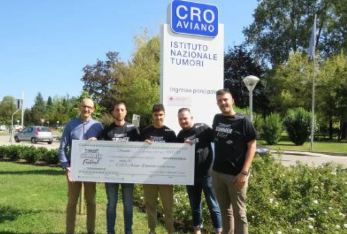 Dal Summer Festival un assegno di mille euro per l’istituto tumori