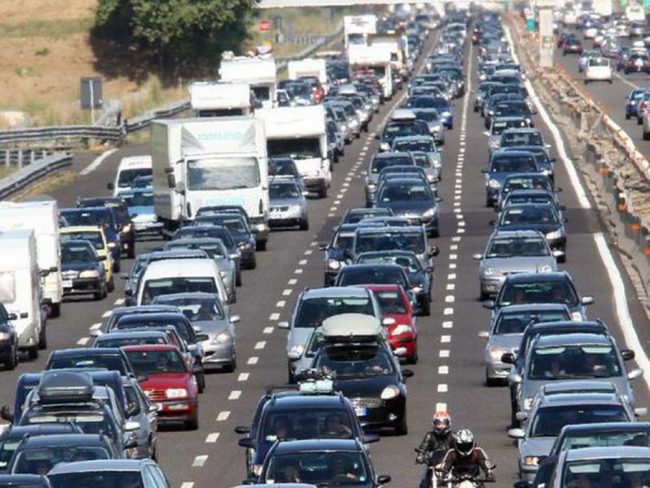 Incidente in A4, oltre 4 chilometri di coda