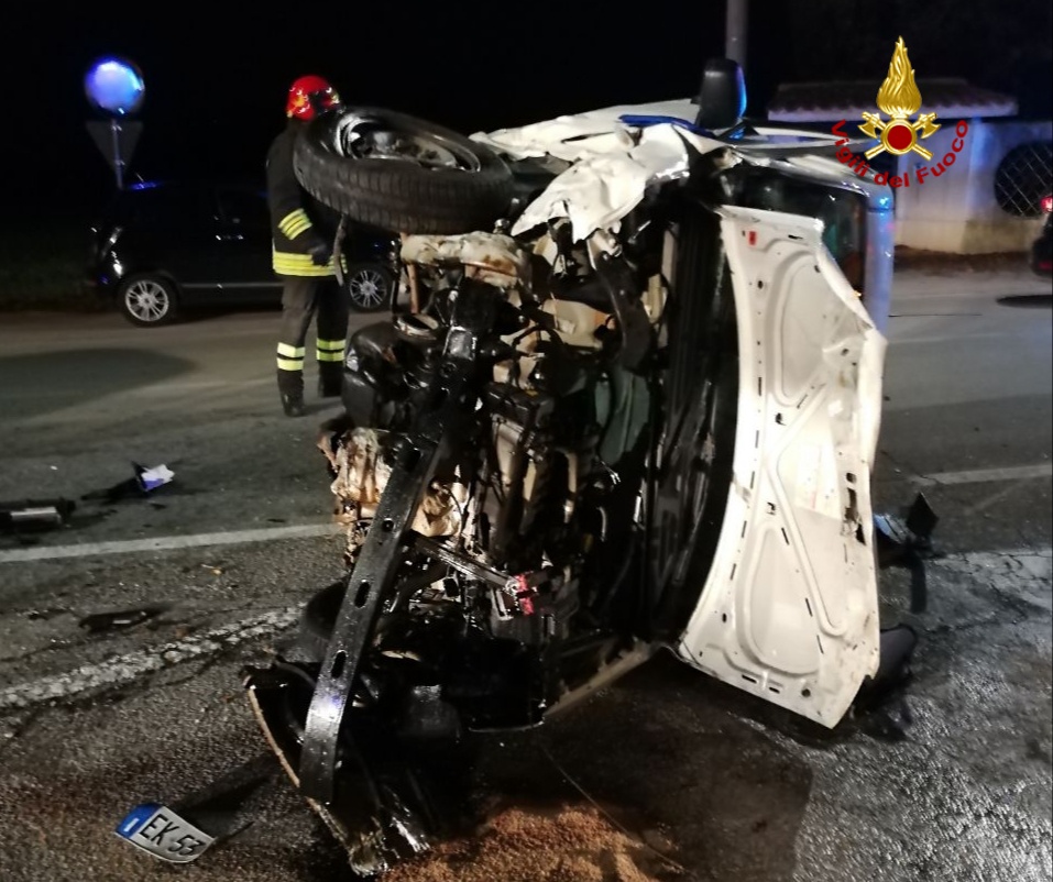 Incidente a Paese, un automobilista ferito