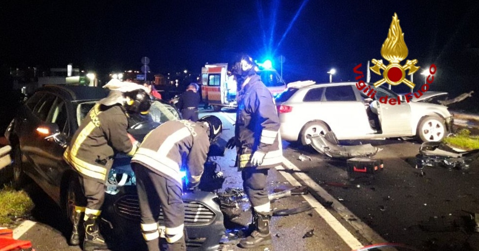 Scontro sulla Feltrina Sud a Montebelluna, due feriti