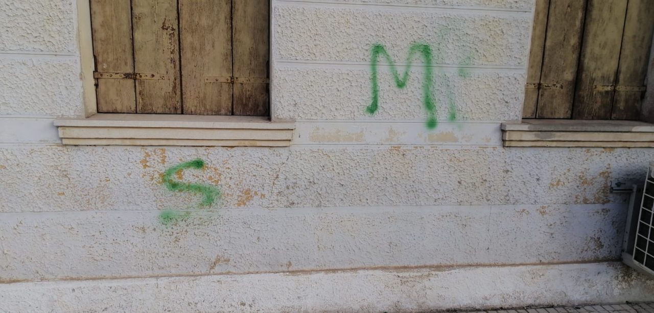 Villa Cappelletto a Vedelago imbrattata dai vandali: “Costituitevi o denunciamo”
