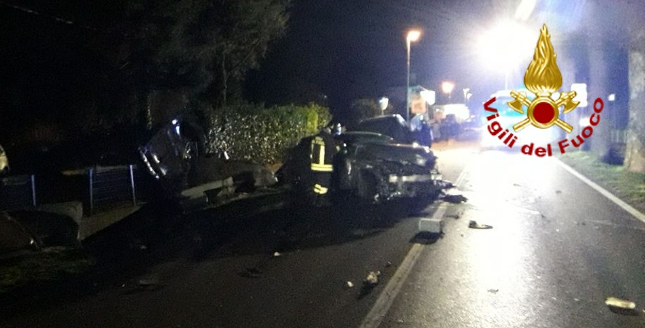 Sfreccia a velocità folle su strada urbana: multa da quasi mille euro e ritiro della patente