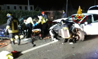 Terribile schianto ieri sera in via Noalese: auto distrutte, tre i feriti