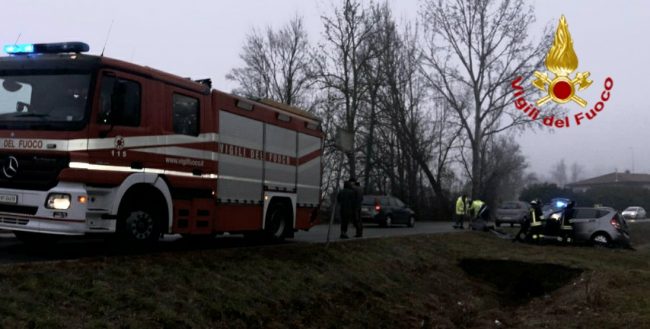 Scontro tra auto a Conegliano: in 4 finiscono all'ospedale