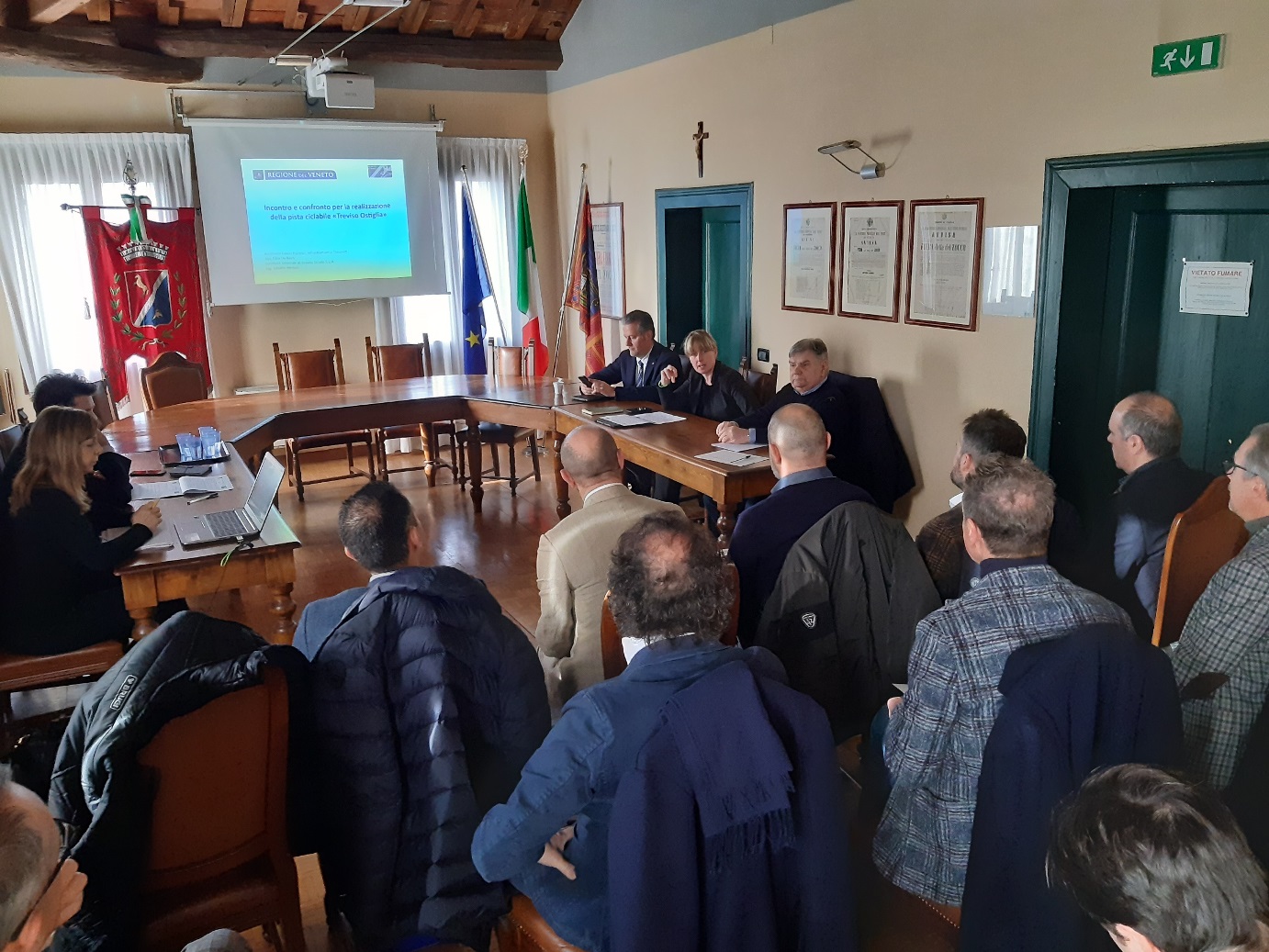 0269-2020 - CICLABILE TREVISO-OSTIGLIA - incontro con sindaci prov. Vicenza-sala municipio Grisignano di Zocco