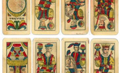 Palazzo dei Trecento a Treviso ospita una mostra dedicata alle carte da gioco