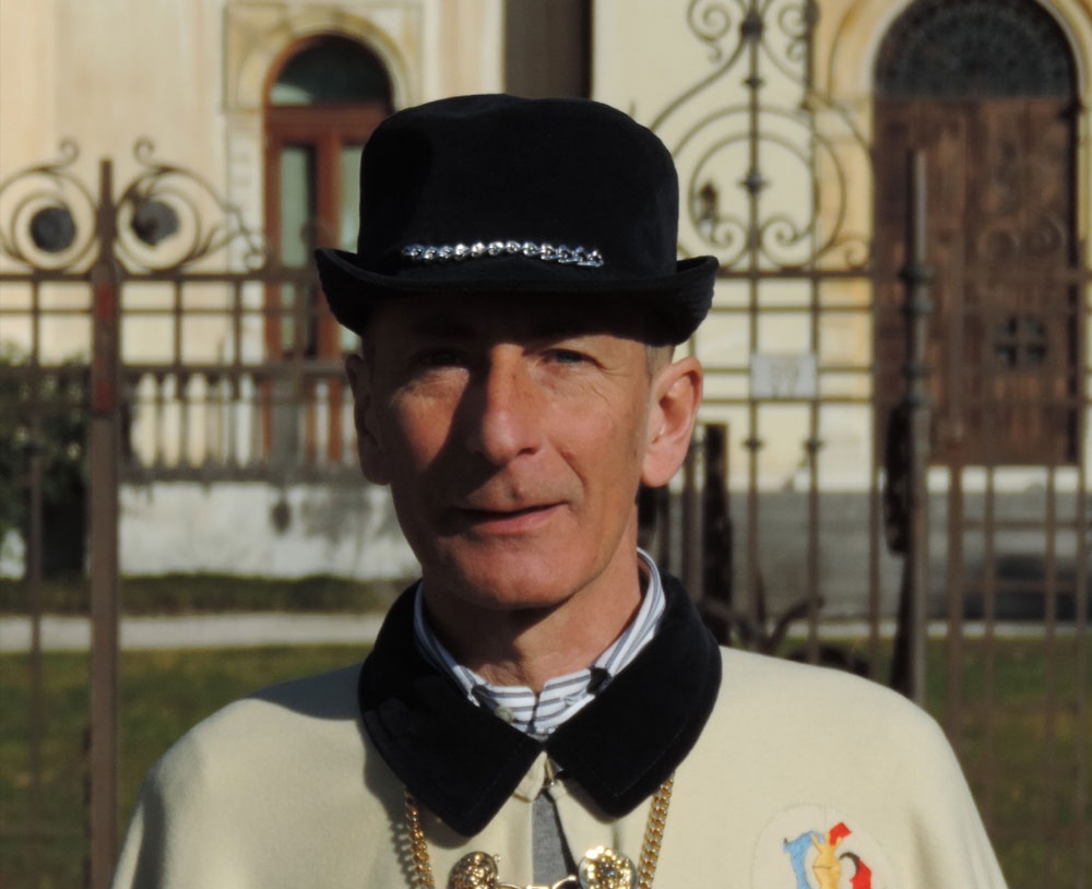 Enrico Bortolomiol nuovo Gran Maestro della Confraternita di Valdobbiadene