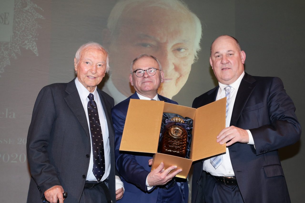 Piero Angela è il Fuoriclasse 2019, la premiazione alla Distilleria Castagner