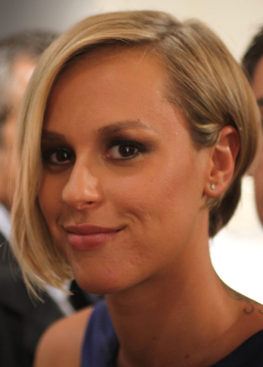 Federica Pellegrini nuota nel suo letto: “Sogni d’oro? No sogni di cloro” – VIDEO