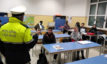 Educazione stradale Castelfranco, i ragazzi stranieri scrivono una lettera al Vigile