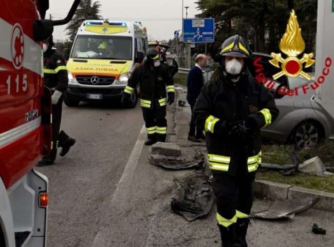 Tremendo schianto a Ponte di Piave: due feriti