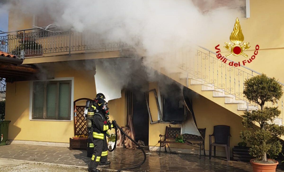 Appartamento distrutto dalle fiamme a Quinto di Treviso