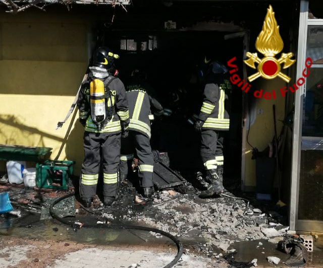Mezzogiorno di fuoco a Crocetta del Montello: incendio in abitazione
