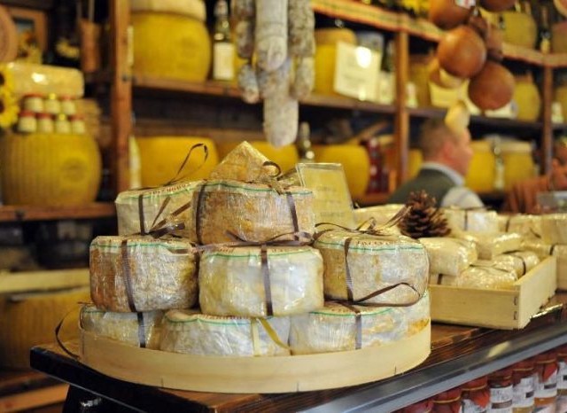 Unione Marca occidentale, la campagna a favore dei negozi locali