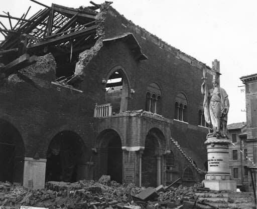 Anniversario bombardamento Treviso, Conte: "Dovremo ripartire come i trevigiani di allora"