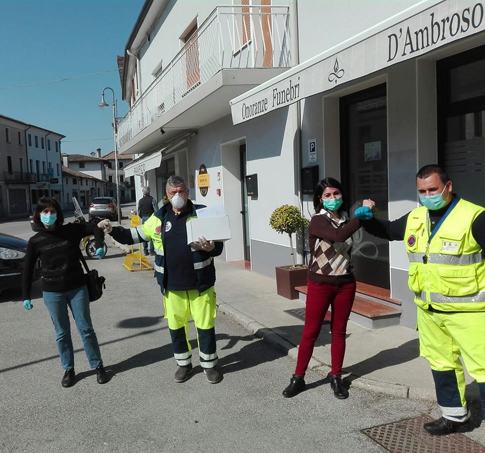 Protezione civile Crocetta del Montello, le mascherine le donano le onoranze funebri