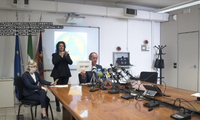 Mascherine, Zaia: “Solo consigliate? Macché, per noi sono la salvezza”