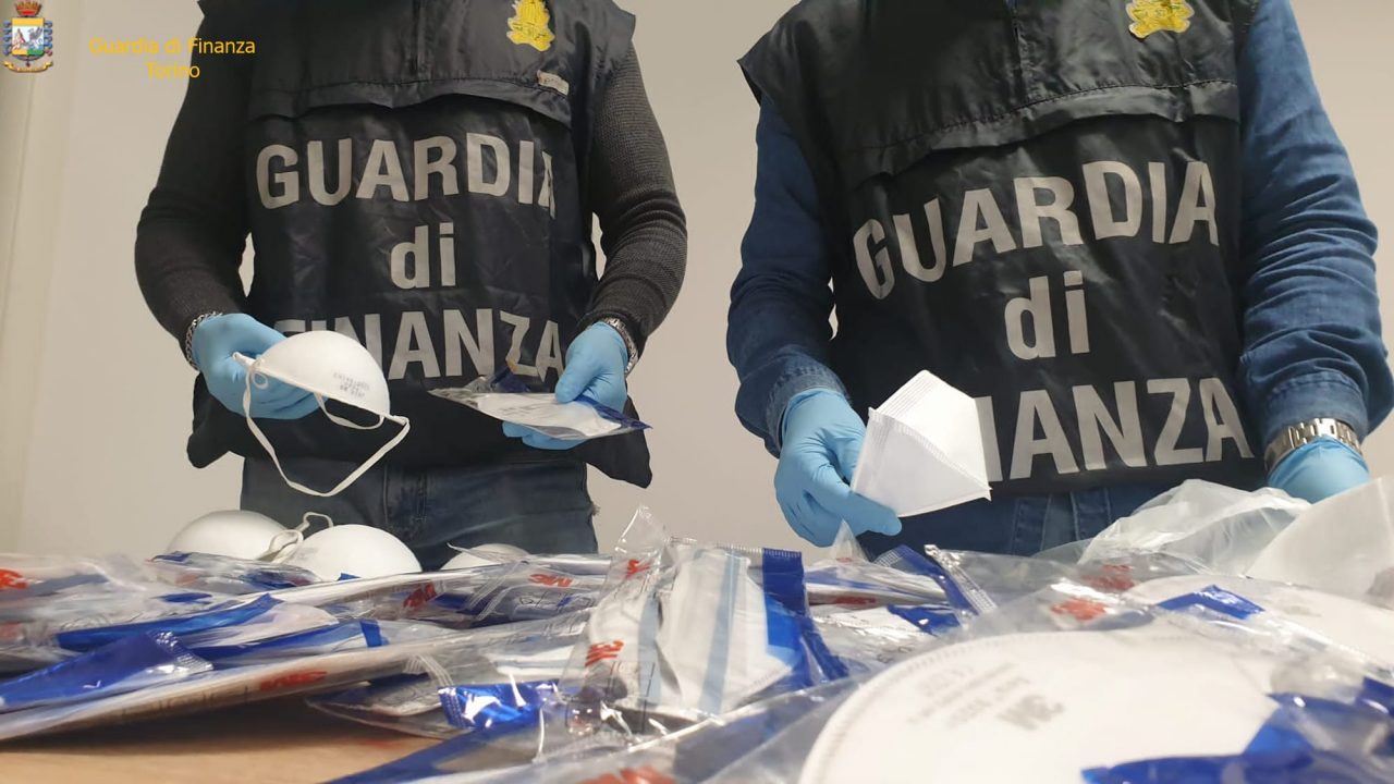 Mascherine importate illegalmente: ramificazioni anche nel Trevigiano