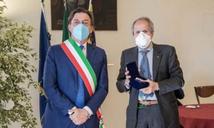 Modello Veneto, è "guerra" dei tamponi. Crisanti: "Vogliono riscrivere la storia"