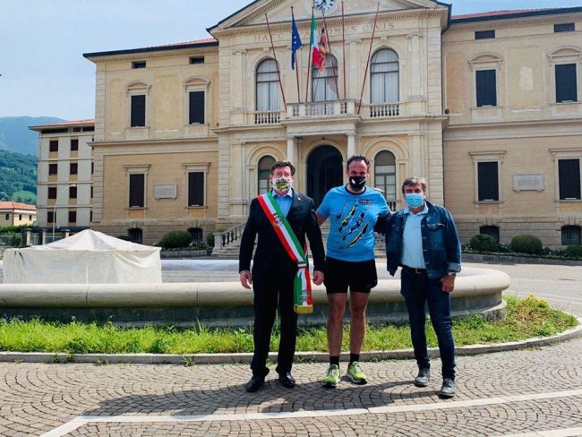 100 Km di solidarietà, l'impresa del sindaco Conte: "Stanco ma felice" - FOTO E VIDEO