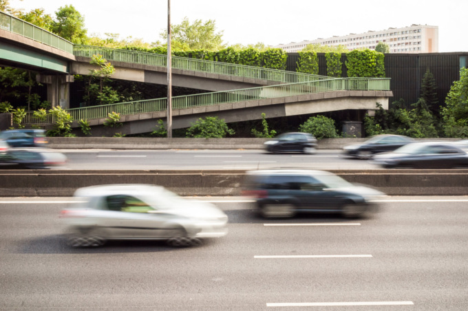 Troppe auto incidono sull’inquinamento. Controllate il catalizzatore.