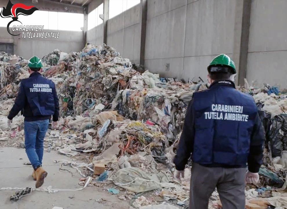 Traffico illecito di rifiuti in Veneto, maxi operazione del Noe di Treviso – VIDEO