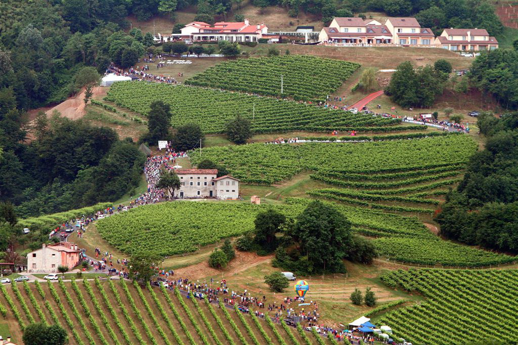 Ca’ del Poggio onora il Giro d’Italia con la “Grande Festa Rosa”