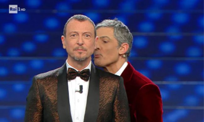 Sanremo 2021, Amadeus condurrà con Fiorello: "Prima cosa bella dopo il virus"