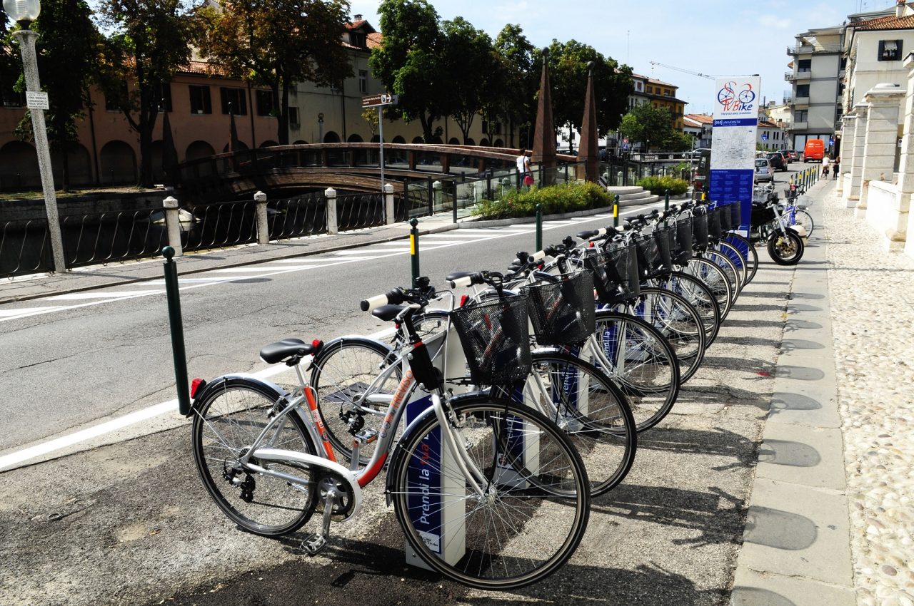 Mobilità pubblica e sostenibile a Treviso, cresce l’integrazione grazie a MOM e TVBike