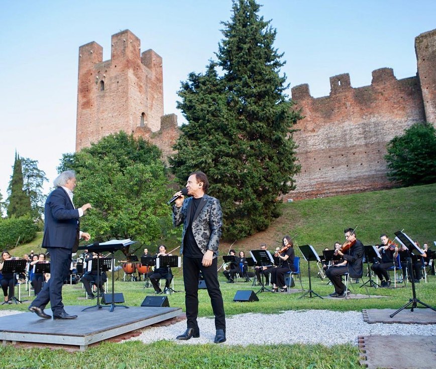 “Rinascerò, Rinascerai”: anche Castelfranco è tornata live con Roby Facchinetti