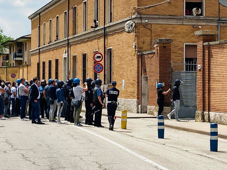 CasaPound Treviso, blitz notturno: "Caserma Serena, chiusura immediata"