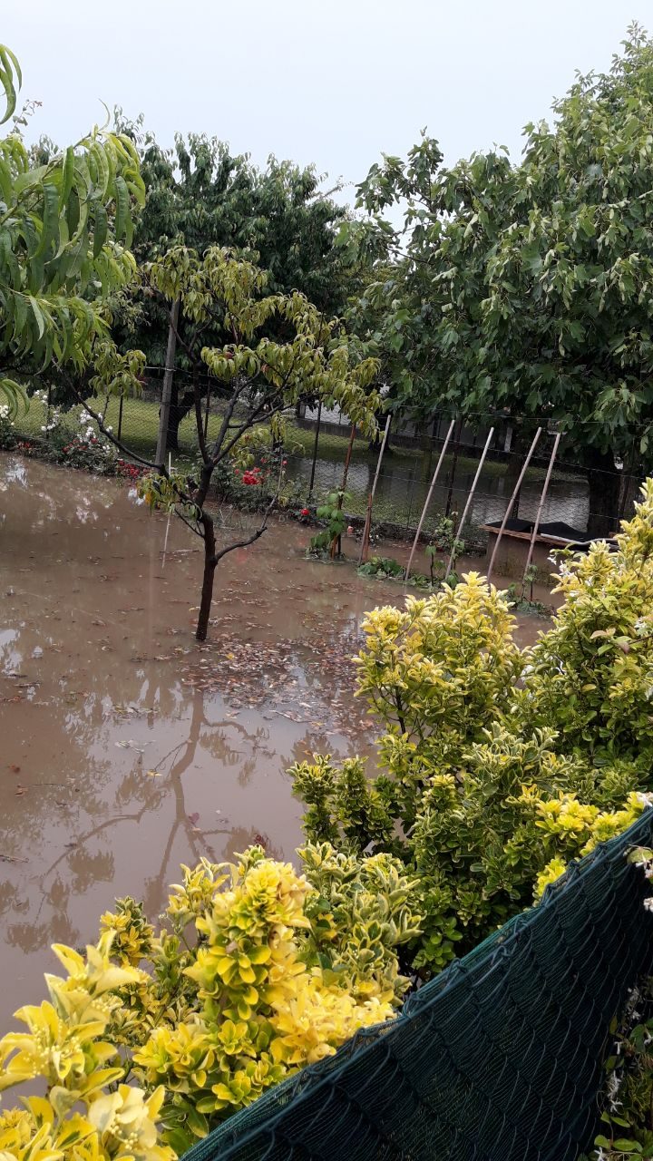 Bomba d’acqua Montebelluna: danni e strade allagate