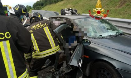 Grave incidente in A27 all'altezza di Conegliano: una persona incastrata tra le lamiere